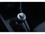 Renault Clio 1.0 TCe 90 Equilibre | incl. 12 maanden garantie | Parkeersensoren | LED | DAB+ | Navigatie | Cruise control | Airco | Apple carplay | Lane assist | Verkeersbord detectie | Regensensor | Origineel NL auto | Dealer onderhouden |