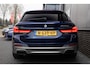 BMW 5-Serie Touring M550d 400 pk xDrive High Executive M-Sportpakket / 4-Wielsturing/ Laser/ Head-Up/ Night-Vision/ Soft-Close/ Keyless/ Harman&Kardon/ Pano-Dak/ 20'' LMV