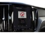 Volvo XC60 T6 350PK Long Range Dark Plus Dark Panoramisch schuif-kanteldak / Semi elektrisch wegklapbare trekhaak / Lederen bekleding / 19" lichtmetalen velgen / Adaptieve Cruise Control