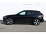 Volvo XC60 T6 350PK Long Range Dark Plus Dark Panoramisch schuif-kanteldak / Semi elektrisch wegklapbare trekhaak / Lederen bekleding / 19" lichtmetalen velgen / Adaptieve Cruise Control