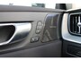 Volvo XC60 T6 350PK Long Range Dark Plus Dark Panoramisch schuif-kanteldak / Semi elektrisch wegklapbare trekhaak / Lederen bekleding / 19" lichtmetalen velgen / Adaptieve Cruise Control