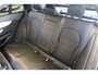 Mercedes-Benz C-klasse Estate 200 Business Solution AMG | Incl. 12 maanden garantie | Cruise control | Navigatie | Apple CarPlay | Vol lederen sportzetels | stoelverwarming | 360° camera + parkeersensoren | 1e eigenaar | LED koplampen | Zwarte hemel |