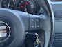 SEAT Leon 1.6 Reference Clima, Parkeersensoren, Cruise control, Radio, Trekhaak Bij de verkoop van gebruikte voertuigen door CD-Cars wordt geen standaard garantie verstrekt. De koper aanvaardt het voertuig in de staat waarin het zich bevindt op het moment van aankoop, in