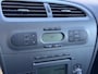 SEAT Leon 1.6 Reference Clima, Parkeersensoren, Cruise control, Radio, Trekhaak Bij de verkoop van gebruikte voertuigen door CD-Cars wordt geen standaard garantie verstrekt. De koper aanvaardt het voertuig in de staat waarin het zich bevindt op het moment van aankoop, in