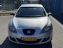 SEAT Leon 1.6 Reference Clima, Parkeersensoren, Cruise control, Radio, Trekhaak Bij de verkoop van gebruikte voertuigen door CD-Cars wordt geen standaard garantie verstrekt. De koper aanvaardt het voertuig in de staat waarin het zich bevindt op het moment van aankoop, in