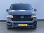 Volkswagen Transporter 6-Pers 2.0 TDI L2H1 DC 28 Highline Bulli Leer Cam Trekhaak Lang Caravelle 6 Persoons