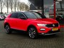 Volkswagen T-Roc 2.0 TSI 4Motion | Beats HiFi Audio | Adaptieve Cruise Control | Apple Carplay | Virtual Cockpit | Android Auto | Stoelverwarming | 4x4 | Parkeersensoren |  Climate Control | Privacy Glas | Two-Tone Color |