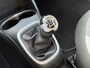 Toyota Aygo 1.0 X-Joy | Apple CarPlay/Android Auto, Lichtmetalen velgen, Parkeercamera, Stuurbediening, In hoogte verstelbare stoel