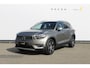 Volvo XC40 B4 211pk Automaat Inscription Panoramisch schuif-kanteldak / Adaptieve Cruise control / Trekhaak / 19" lichtmetalen velgen / Apple Carplay / Harman Kardon Audio