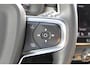 Volvo XC40 B4 211pk Automaat Inscription Panoramisch schuif-kanteldak / Adaptieve Cruise control / Trekhaak / 19" lichtmetalen velgen / Apple Carplay / Harman Kardon Audio