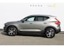 Volvo XC40 B4 211pk Automaat Inscription Panoramisch schuif-kanteldak / Adaptieve Cruise control / Trekhaak / 19" lichtmetalen velgen / Apple Carplay / Harman Kardon Audio