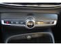 Volvo XC40 B4 211pk Automaat Inscription Panoramisch schuif-kanteldak / Adaptieve Cruise control / Trekhaak / 19" lichtmetalen velgen / Apple Carplay / Harman Kardon Audio