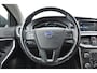 Volvo V40 1.6 T2 Kinetic Cruise control / Stoelverwarming / Voorruitverwarming / Navigatie / Bluetooth / Parkeersensoren achter /
