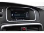 Volvo V40 1.6 T2 Kinetic Cruise control / Stoelverwarming / Voorruitverwarming / Navigatie / Bluetooth / Parkeersensoren achter /