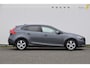 Volvo V40 1.6 T2 Kinetic Cruise control / Stoelverwarming / Voorruitverwarming / Navigatie / Bluetooth / Parkeersensoren achter /