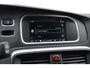 Volvo V40 1.6 T2 Kinetic Cruise control / Stoelverwarming / Voorruitverwarming / Navigatie / Bluetooth / Parkeersensoren achter /