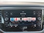 Volkswagen T-Roc 1.5 TSI Style Automaat,trekhaak, applecarplay/android/nav,airco,cruisecontrol,stoel/stuurverwarming,trekhaak