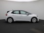 Volkswagen ID.3 Pure Oranje Edition 52 kWh | Navigatie | Draadloze Apple Carplay | Adaptieve cruise control | Lane assist | Stoelverwarming | Stuurwielverwarming | Climate control | Parkeersensoren |