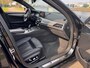 BMW 5-Serie Touring M550d xDrive High Exe Pano Massage Carplay MEGA VOL!