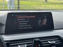 BMW 5-Serie Touring M550d xDrive High Exe Pano Massage Carplay MEGA VOL!