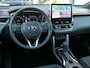 Toyota Corolla Cross High Power Hybrid AWD 200 Style | Facelift | Panoramadak | Draadloos Apple-/Android Carplay | Draadloos telefoonladen | Achteruitrijcamera | Elektrische achterklep | ACC | Dodehoek detectie