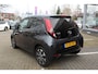 Toyota Aygo X X-JOY 5-DEURS APPLE/ANDROID CAMERA DAB 16"LM-VELGEN EL-RAMEN CLIMA PRIVACY-GLASS NL-AUTO