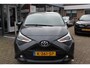 Toyota Aygo X X-JOY 5-DEURS APPLE/ANDROID CAMERA DAB 16"LM-VELGEN EL-RAMEN CLIMA PRIVACY-GLASS NL-AUTO