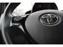 Toyota Aygo X X-JOY 5-DEURS APPLE/ANDROID CAMERA DAB 16"LM-VELGEN EL-RAMEN CLIMA PRIVACY-GLASS NL-AUTO