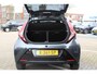 Toyota Aygo X X-JOY 5-DEURS APPLE/ANDROID CAMERA DAB 16"LM-VELGEN EL-RAMEN CLIMA PRIVACY-GLASS NL-AUTO