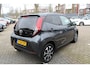 Toyota Aygo X X-JOY 5-DEURS APPLE/ANDROID CAMERA DAB 16"LM-VELGEN EL-RAMEN CLIMA PRIVACY-GLASS NL-AUTO