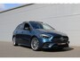 Mercedes-Benz B-klasse 200 AMG Pakket AMG Nightpakket (Panoramadak Sportleder/Memory Widescreen Burmester Camera M-Bux Distronic Full-Led 19InchAMG PrivacyGlass Pdc V+A)