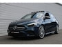 Mercedes-Benz B-klasse 200 AMG Pakket AMG Nightpakket (Panoramadak Sportleder/Memory Widescreen Burmester Camera M-Bux Distronic Full-Led 19InchAMG PrivacyGlass Pdc V+A)