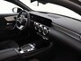 Mercedes-Benz A-klasse 180 Business Solution AMG / Plus Pack/ Panoramadak/ 19 inch/ Multibeam/ Head Up/ Night