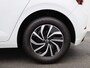 Volkswagen Polo 1.0 TSI Life Edition | Navigatie | Draadloze Apple Carplay | Adaptieve cruise control | Travel Assist | Parkeersensoren | Climate control | Stoelverwarming