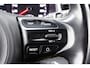 Kia Stonic 1.0 T-GDi DynamicLine | Achteruitrijcamera | Parkeersensoren Achter | Navigatie | 17" LM Velgen | Apple CarPlay | Android Auto