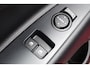 Kia Stonic 1.0 T-GDi DynamicLine | Achteruitrijcamera | Parkeersensoren Achter | Navigatie | 17" LM Velgen | Apple CarPlay | Android Auto