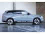 Volvo EX90 Twin Motor Ultra 7p. 111 kWh | Direct leverbaar | Panoramadak | Verwarmbare voorstoelen en achterbank | Stuurwielverwarming | Luchtvering | Apple carplay/Android auto | 360° parkeercamera | Parkeerverwarming |