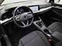 Volkswagen Golf 1.5TSI/130PK Life · Navigatie · Parkeersensoren + camera · Stoel-&stuurverwarming · Garantie tot december 2027 of 100000km.