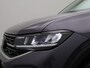 Volkswagen T-Cross 1.0 TSI R-Line Business | Navigatie | Draadloze Apple Carplay | Adaptieve cruise control | Travel Assist | Parkeersensoren | Climate control | Stoelverwarming