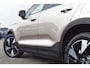 Volvo XC40 Twin 408PK AWD Plus 82 kWh | Trekhaak | ACC | Elektr. stoel | Camera | Stuurverwarming | 19"LMV