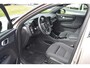 Volvo XC40 Twin 408PK AWD Plus 82 kWh | Trekhaak | ACC | Elektr. stoel | Camera | Stuurverwarming | 19"LMV