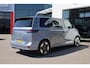 Volkswagen ID. Buzz Pro Bulli 86 kWh LWB 7p. 286PK / 210kW 7 persoons, warmtepomp, LED Matrix IQ.Light, rondomzichtcamera, Keyless Entry & Go, Apple Carplay & Android Auto, dynamische grootlichtassistent, adaptive cruise control met Stop&Go (ACC), verwarmbare voorruit, parkeerassistent (Park Assisit Pro), navigatie, achteruitrijcamera, verwarmbare voorstoelen, zijschuifdeur links + rechts, draadloos telefoon laden, dodehoekdetectie (Side Assist), digitaal instrumentenpaneel, verarmbaar stuurwiel, kunstlederen interieurdelen, extra getint glas achter, verlichte strip tussen koplampen, 21'' LMV