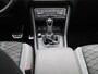 Volkswagen Tiguan 1.5 TSI R-Line Business | Achteruitrijcamera | Trekhaak | Adaptive cruise control | Stoelverwarming | Navigatie | 19 inch licht metalen velgen | Panorama schuif-/kanteldak |