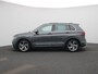 Volkswagen Tiguan 1.5 TSI R-Line Business | Achteruitrijcamera | Trekhaak | Adaptive cruise control | Stoelverwarming | Navigatie | 19 inch licht metalen velgen | Panorama schuif-/kanteldak |
