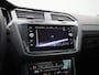 Volkswagen Tiguan 1.5 TSI R-Line Business | Achteruitrijcamera | Trekhaak | Adaptive cruise control | Stoelverwarming | Navigatie | 19 inch licht metalen velgen | Panorama schuif-/kanteldak |
