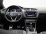 Volkswagen Tiguan 1.5 TSI R-Line Business | Achteruitrijcamera | Trekhaak | Adaptive cruise control | Stoelverwarming | Navigatie | 19 inch licht metalen velgen | Panorama schuif-/kanteldak |
