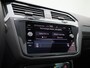 Volkswagen Tiguan 1.5 TSI R-Line Business | Achteruitrijcamera | Trekhaak | Adaptive cruise control | Stoelverwarming | Navigatie | 19 inch licht metalen velgen | Panorama schuif-/kanteldak |