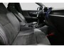 Volvo XC40 Recharge P8 AWD R-Design / Orig. Nederlands / Stoelverwarming / Apple Carplay - Andriod Auto / Stuurwiel verwarming / Ambienteverlichting / Leder/alcantara bekleding / High Performance Sound / Adaptive Cruise Control / Full LED / 19'' LMV / Grootlicht Assistent / Dodehoekdetectie / Trekhaak (zwenkbaar)