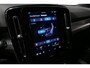 Volvo XC40 Recharge P8 AWD R-Design / Orig. Nederlands / Stoelverwarming / Apple Carplay - Andriod Auto / Stuurwiel verwarming / Ambienteverlichting / Leder/alcantara bekleding / High Performance Sound / Adaptive Cruise Control / Full LED / 19'' LMV / Grootlicht Assistent / Dodehoekdetectie / Trekhaak (zwenkbaar)
