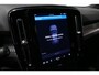 Volvo XC40 Recharge P8 AWD R-Design / Orig. Nederlands / Stoelverwarming / Apple Carplay - Andriod Auto / Stuurwiel verwarming / Ambienteverlichting / Leder/alcantara bekleding / High Performance Sound / Adaptive Cruise Control / Full LED / 19'' LMV / Grootlicht Assistent / Dodehoekdetectie / Trekhaak (zwenkbaar)